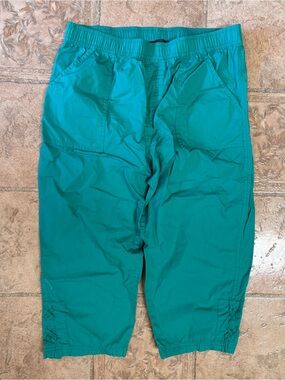 Cropped capri pants